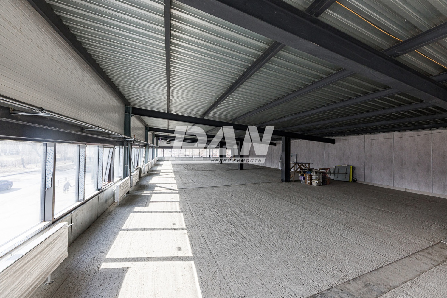 Торговое помещение 378,3 м²